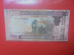 RWANDA 5000 FRANCS 2004 Circuler (B.34) - Ruanda