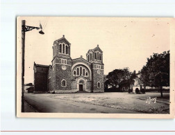 PAIMBOEUF : Place Et Eglise Saint-Louis - Très Bon état - Paimboeuf