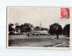 CHATEAUBRIANT : La Place Des Terrasses - état - Châteaubriant