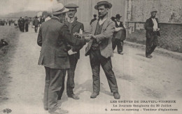 91 LES GREVES DE DRAVEIL VIGNEUX LA JOURNEE SANGLANTE AVANT LE MEETING VENDEUR D EGLANTINES CPA BON ETAT - Grèves