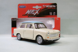 Welly Nex - TRABANT 601 Crème Réf. 43654 BO 1/32 - Echelle 1:32