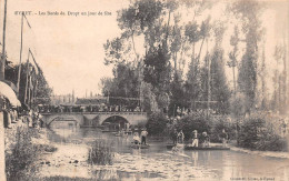 EYMET (Dordogne) - Les Bords Du Dropt Un Jour De Fête - Voyagé 1905 (2 Scans) - Eymet