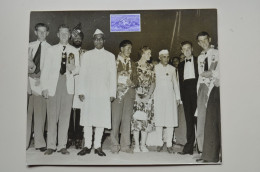 Original Photo Press 1953 Everest Team With Premier Jawaharlal Nehru Of India Signed Tenzing On Stamp  20x25cm - Sportspeople