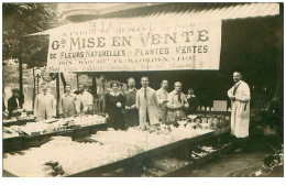 75.PARIS.7eme ARR.n°20300.CP PHOTO.BON MARCHE.GRANDE MISE EN VENTE DE FLEURS NATURELLES - Arrondissement: 07