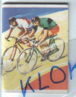 Mini Calendrier De Poche ALMANACH 1958 - Dessin Deux Cyclistes Piste Vélodrome  5.3 X 4.1 Cm - Klein Formaat: 1941-60