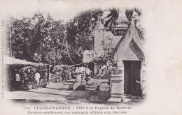 LAOS - Luang-Prabang - Fête à La Pagode De Watmai - Paniers Contenant Des Cadeaux Offerts Indochine Sesmaisons N° 741 - Laos