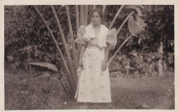 Real Photo  Filipina Beauty In Traditionnal Attire - Filippijnen