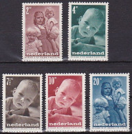 Netherlands, 1947, Child Welfare, Set, MNH - Neufs