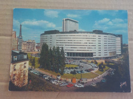 CPSM -  AU PLUS RAPIDE -  PARIS - LA MAISON DE LA RADIO   - VOYAGEE TIMBREE 1975 - Autres Monuments, édifices