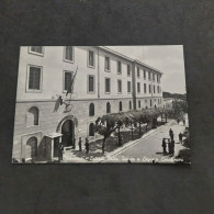Cartolina 1960. Catanzaro. Entrata Villa Trieste E Caserma Carabinieri. .   Condizioni Eccellenti. Nuova. - Catanzaro