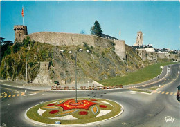 50 - Saint-Lo - Rond-Point Du 6 Juin 1944 - Les Remparts - Le Monument Des Victimes Du Débarquement - Fleurs - CPM - Voi - Saint Lo