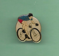 PIN'S CYCLISME *** CYCLISTE 54 *** WW07 - Wielrennen