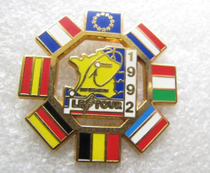 TOP   PIN'S   TOUR DE FRANCE 1992  Zamak  STARPIN'S - Wielrennen