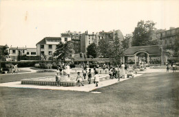 92* COLOMBES  Square Des Oiseaux - Piscine  (CPSM 9x14cm)       RL28,2020 - Colombes