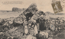 PLAGE DE BRETIGNOLLES. - Ancien Corps De Garde Et Pierre Rouge - Bretignolles Sur Mer