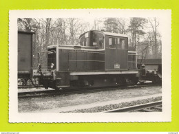 PHOTO Originale TRAIN Wagon Locotracteur SNCF Y 6304 Des Années 60 Entre Wagon Et Couplage Talbot ? à Situer - Trains