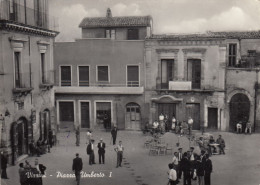 CARTOLINA  VIZZINI CATANIA SICILIA PIAZZA UMBERTO I VIAGGIATA 1955 - Catania