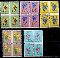 LUXEMBOURG 1976 FLOWERS BLOCK OF 4 MI No 936-40 MNH VF!! - Neufs