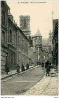 58 NEVERS  RUE DE LA CATHEDRALE  ANIMATION   TB ETAT - Nevers