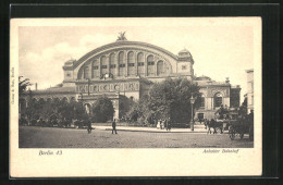 AK Berlin-Kreuzberg, Partie Am Anhalter Bahnhof Mit Pferdekutschen  - Kreuzberg