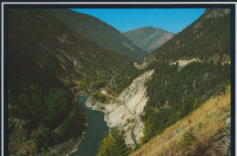 Fraser Canyon  B.C Canada  Hell's Gate Deux Voies Ferrées Hell's Gate Background.   Two Railway  2 Scans - Andere & Zonder Classificatie