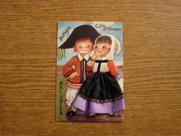 Carte Brodée "Bretagne - Côte D'Amour " - Jeune Couple - Jeune Femme Costume Brodé/Tissu- 10x15cm Env. - Brodées