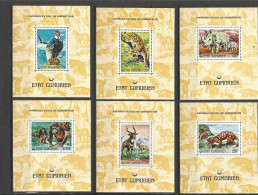 COMORES 1976 PROTECTED ANIMALS AND BIRDS DELUXE - Comores (1975-...)