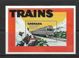 GRENADA 2000  TRAINS  YVERT N°B572 NEUF MNH** - Treni