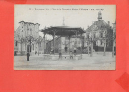 01 TREVOUX Cpa Animée Place De La Terrasse Et Kiosque à Musique          109 B F Paris - Trévoux