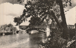 CHAMPIGNY-sur-MARNE - SAINT-MAUR (94) Le Pont Du Chemin De Fer Près De La Plage En 1951  CPSM PF - Champigny Sur Marne