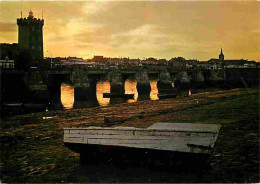 85 - Les Sables D'Olonne - Coucher De Soleil Sur Le Chenal Et La Tour D'Arundel - CPM - Voir Scans Recto-Verso - Sables D'Olonne