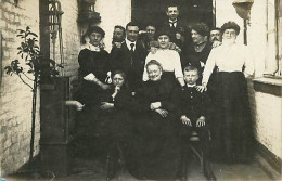 Carte Photo - Famille - CPA - Voir Scans Recto-Verso - Photographie