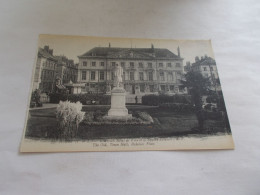 TOURS ( 37 Indre Et Loire )  L ANCIEN HOTEL DE VILLE ET LE SQUARE RABELAIS  ANIMEES - Tours