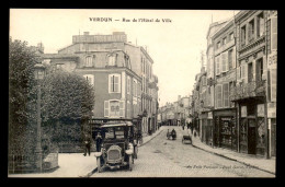 55 - VERDUN - RUE DE L'HOTEL DE VILLE - AUTOMOBILE ANCIENNE - EDITEUR PAUL GAROT - Verdun