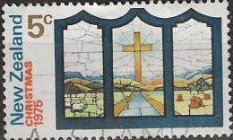 NEW ZEALAND 1975 Christmas - 5c. - Cross In Landscape (stained Glass Window, Greendale Church) FU - Used Stamps