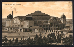 AK Frankfurt-Westend, Festhalle Mit Passanten  - Frankfurt A. Main