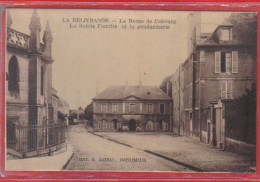 Carte Postale 14. La Delivrande  La Gendarmerie  La Sainte Famille Route De Cabourg   Très Beau Plan - La Delivrande