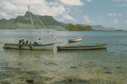 Post Card Mauritius - Lion Mountain Montagne Du Fishing Boats - Mauritius