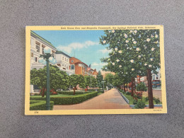 Bath House Row And Magnolia Promenade Hot Springs Arkansas Carte Postale Postcard - Hot Springs