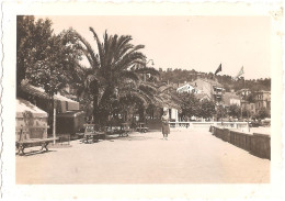 Dépt 83 - LE LAVANDOU - Photographie Ancienne 6 X 8,6 Cm, Datée 11 Juillet 1939 - PROMENADE ET PLAGE - (photo) - Le Lavandou