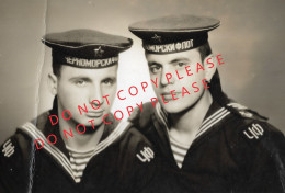 Handsome Russian Black Sea Fleet Sailors Marines Soviet Russia USSR Direct Eye Contact 1970s Original Photo - Krieg, Militär