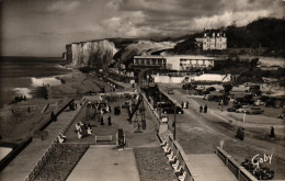 Veules Les Roses - La Plage Et Le Casino  - Veules Les Roses