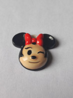 Fève / Fèves 2022 Disney émoji Médaillon (T 3208) - Disney