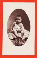 38514 / ⭐ CETTE Sète Hérault Carte-Photo Bébé Sur Fourrure Photographe PINEDE Studio Situé 15 Quai De BOSC - Sete (Cette)