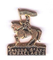 R44 Pin's Jeanne D'Arc Emballages Village Domrémy Vosges Cheval à Vecqueville Haute Marne Achat Immédiat - Beroemde Personen