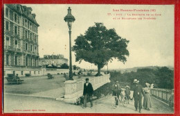 5893 - PAU - LA DESCENTE DE LA GARE ET LE BOULEVARD DES PYRENEES - Pau