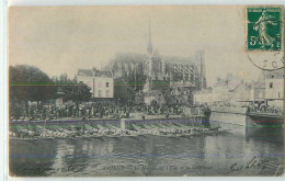 17124 - AMIENS - LE MARCHE SUR L EAU ET LA CATHEDRALE - Amiens