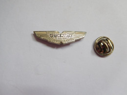 Beau Pin's En EGF , Auto Aston Martin , 30 Mm De Long - Andere & Zonder Classificatie