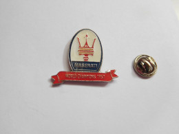 Superbe Pin's , Auto Maserati , World Champions 1957 - Andere & Zonder Classificatie