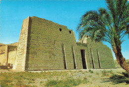 EGYPTE - Louxor - Médinet Habou - Façade Du Temple De Ramsès III - Vue De L'extérieure - Carte Postale - Luxor
